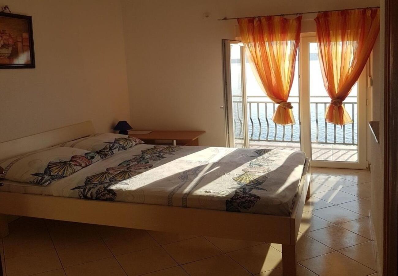 Apartments Domagoj - On The Beach Lukovo Šugarje Extérieur photo